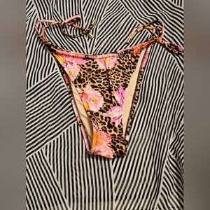 🏖3/$37 String Bikini Bottom Victoria's Secret, Mix & Match